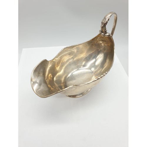 806 - 800 Silver gravy/sauce boat, 172g weight