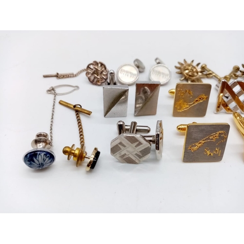 431 - 10x sets of gold and silver plated cufflinks plus collection of tie clip