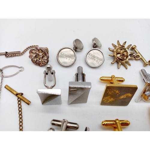 431 - 10x sets of gold and silver plated cufflinks plus collection of tie clip