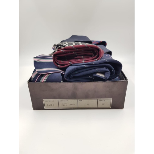 576 - A box of gentlemen's, silk designer ties. A choice of vibrant colours and designs. 20 in total.