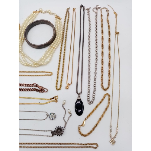 432 - Mixed lot of costume jewellery