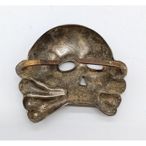 61 - Allgemeine SS Jawless Skull Cap Badge.