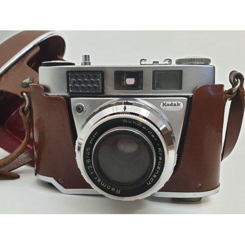 766 - A Kodak Retinetter II A camera. Comes with a Schneider-Kreuznach 2.8/45mm lens. As found, Good condi... 