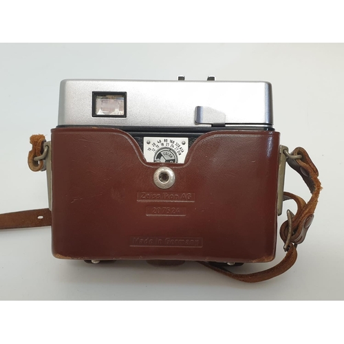 772 - A Zeiss Ikon Tenax automatic 50mm camera. Good condition with case. As found.