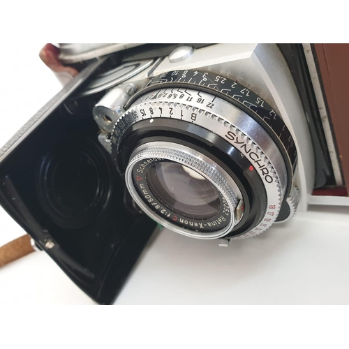 751 - A Kodak Rettinette II C camera. Comes with a Schneider-Kreuznach lens. As found. Good condition with... 