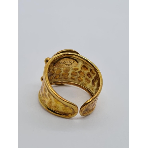 14 - 18ct yellow gold vintage ring with a lady portrait centre, weight 5.7g and size M