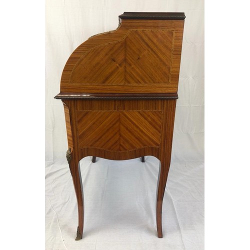 6 - A beautifully inlaid Edwardian writing bureau  with roll top and chevroned top.
104 cams tall 
76 cm... 