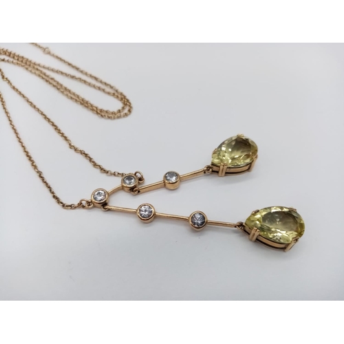 940 - 9CT SAPPHIRE AND PERIDOT PENDANT ON 44CM CHAIN, WEIGHT 6.3G