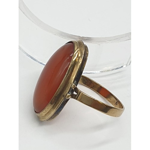 964 - Vintage 9ct agate ring. Size N. 3.4g in weight.