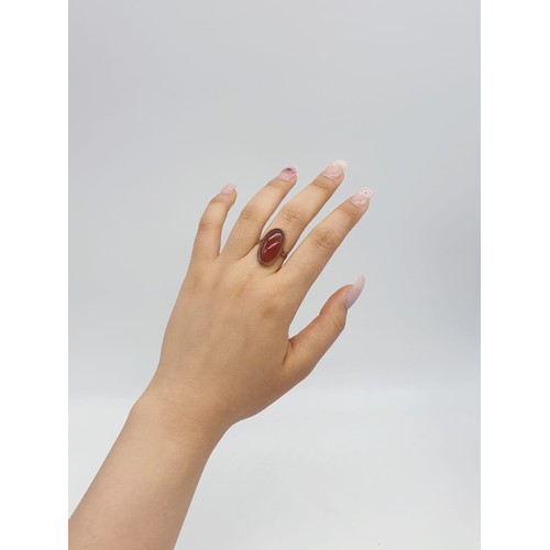 964 - Vintage 9ct agate ring. Size N. 3.4g in weight.