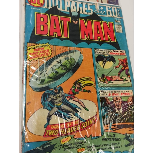 987 - 7 editions of vintage 'Batman' DC comics. A/F.