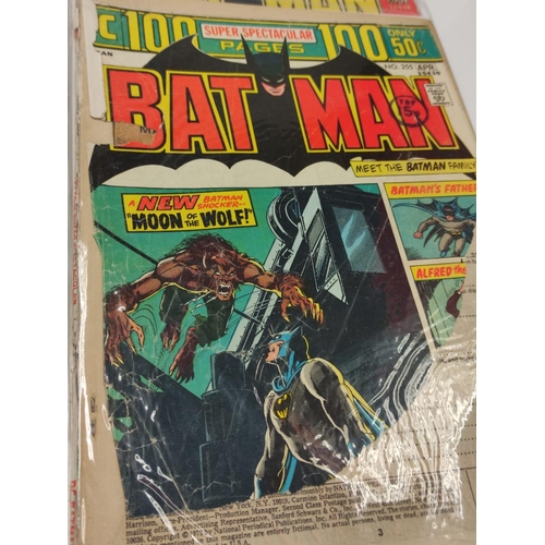 987 - 7 editions of vintage 'Batman' DC comics. A/F.