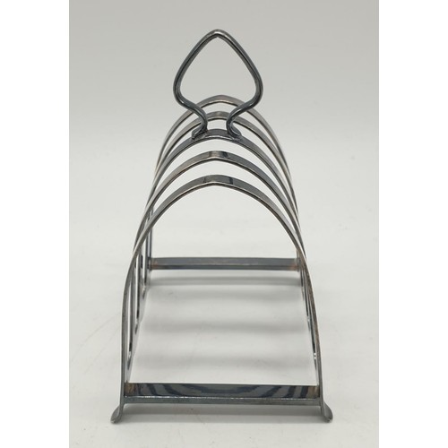 343 - A GW Shirtcliffe & Sons sterling silver toast or letter rack. Made in Sheffield, circa 1940's. W8cm ... 