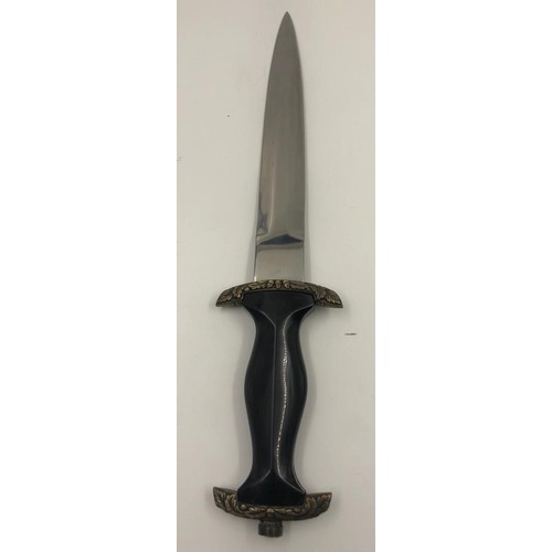 110 - A repro Nazi dagger