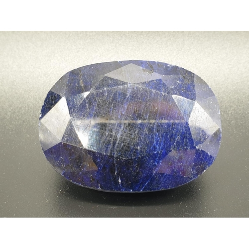 302 - 511Ct Natural Blue Sapphire. Oval shape. GLI certified