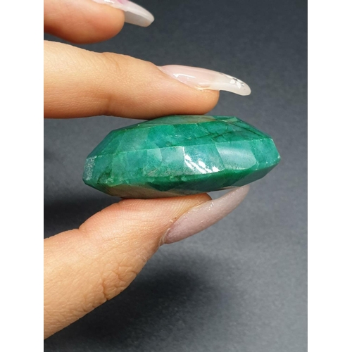 316 - 160.50Ct Natural Emerald. Oval shape. IGL&I certified