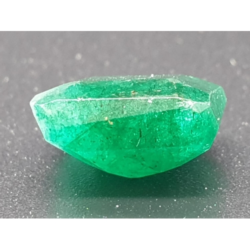 414 - 4.94 Ct Natural emerald. Oval shape. IDT certified