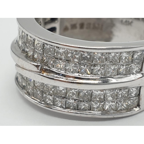 231 - 14ct white gold ring with 1.87ct diamonds. Size M and weighs 6.8g.