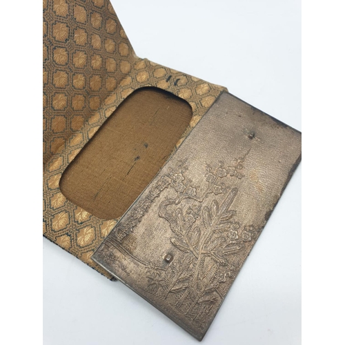 45 - Japanese Antique PURSE.  Meiji Period 1868 to 1912.  14 x 8 cm.