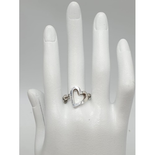 408 - Ladies Gucci sterling silver bead chain heart ring with pouch and box, size P