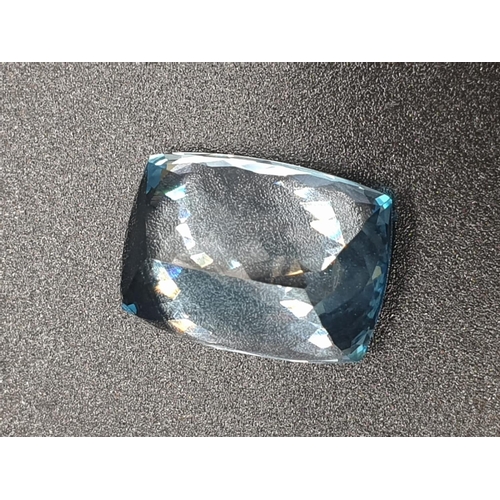 162 - 30.87 Cts BLUE TOPAZ. Rectangular step. ITLGR certified