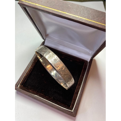 176 - Vintage Silver BANGLE having chased pattern to one side.  Boxed.  Clear Hallmark for Birmingham 1971... 