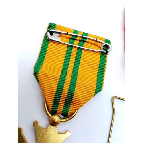 777 - Nijmegen Medal – Awarded to somebody that has completed the 4 days of the Nijmegen marches.  Star on... 