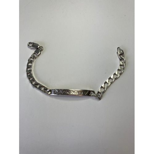 117 - Vintage Silver INGOT BRACELET having a full Silver Hallmark to top of Ingot.   20.5cm.