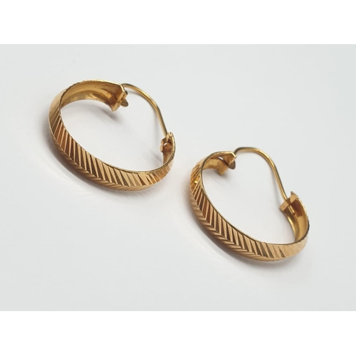 80 - Pair of 18ct Yellow Gold Hoop EARRINGS.  3.4g  2cm diameter.