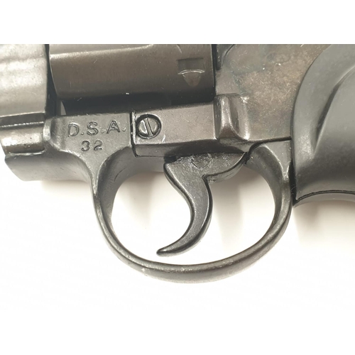 6 - Replica COLT PYTHON REVOLVER with speed loading removable barrel, Dry fires and very realistic.