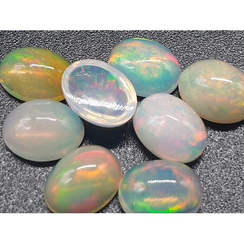 994 - 7.7 Cts FIRE OPALS. Oval shaped, Calibrated