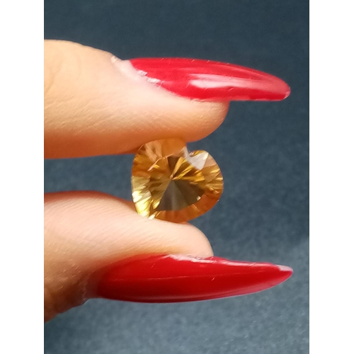 218 - 3.71 Cts Natural Citrine. Heart shape. IDT certified