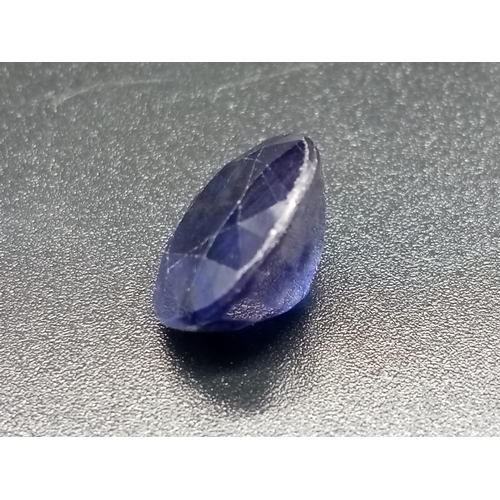 988 - 9.90 Cts Natural Blue Sapphire. Oval shape. ITLGR certified