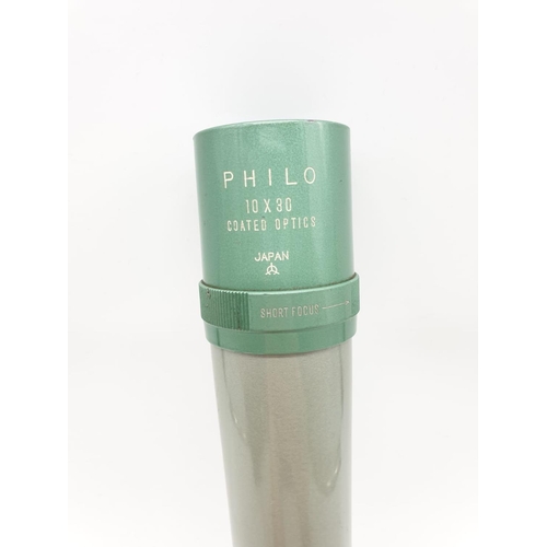 847 - Vintage PHILO Telescope - 10x. 30mm coated optics. Made in Japan, leather case.