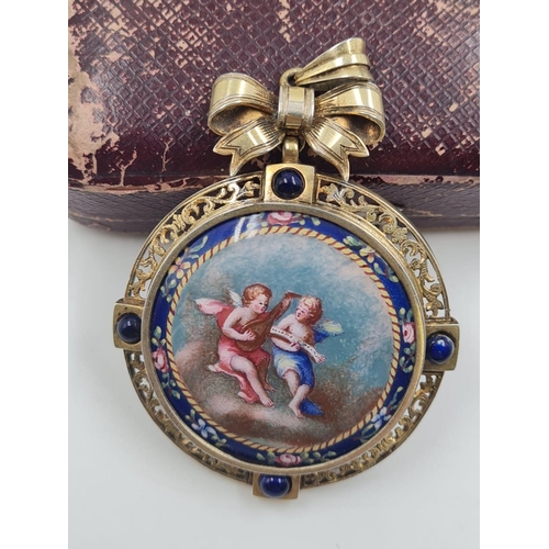 27 - A LARGE RUSSIAN SILVER AND ENAMEL PENDANT/LOCKET. 34gms  and 5cms diameter
