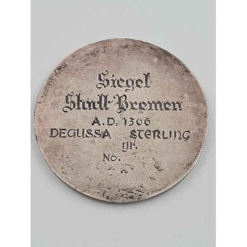 459 - A Sterling Silver (marked) Commemorative Medal - Engraved on rear of Medal with Siegel Stadt Bremen.... 