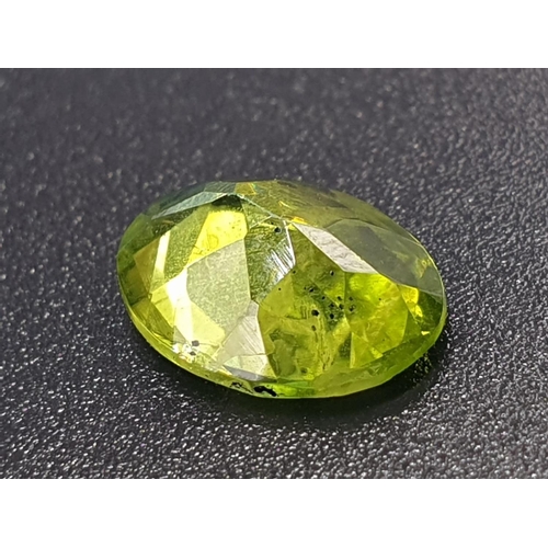 295 - 2.32 Cts Natural Peridot. Oval shape. IDT certified