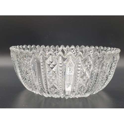 460 - A Beautiful Crystal Glass Fruit bowl (22cm dia) and two decorative Glass Bowls. (24 and 19cm).