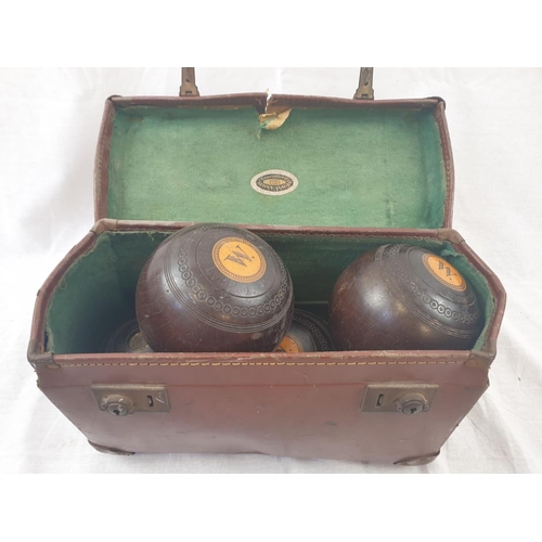 477 - A Vintage set of 4 Crown Green Bowling Woods. Comes with original case.