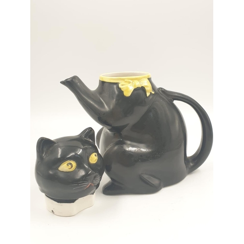 953 - A group of 4 highly collectable teapots. It includes:                                               ... 