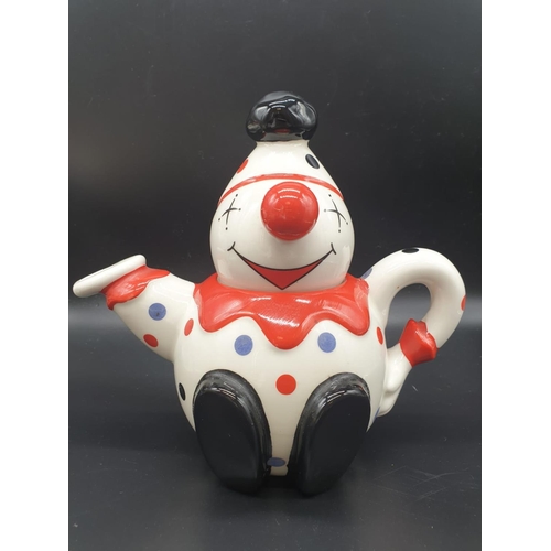 953 - A group of 4 highly collectable teapots. It includes:                                               ... 