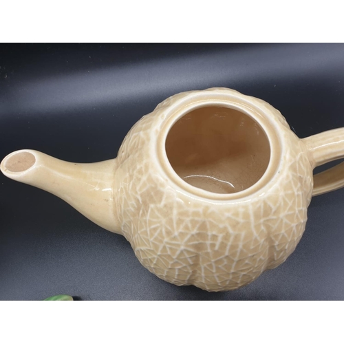 953 - A group of 4 highly collectable teapots. It includes:                                               ... 