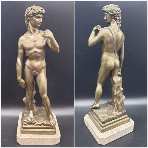 998 - A Statue of Michelangelo's David in Brass on a Marble Base 40cms Tall 3.6kg