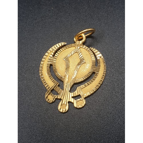 259 - A 22 carat, yellow gold, pendant. Weight: 3.7g.