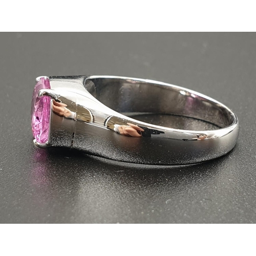 116 - 18ct White Gold RING with a 1.9ct Pink Sapphire.  5.9g   Size: O.  Comes with Certified Gem and Jewe... 