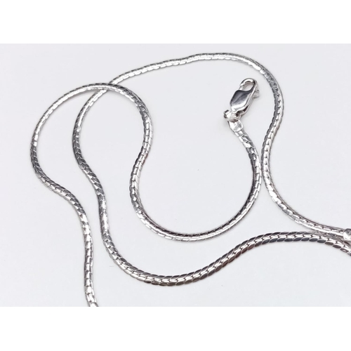 672 - Sapphire diamond necklace. Approx. 44cm. 7.15g.