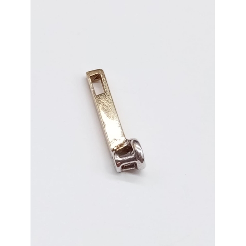 853 - Diamond 9k pendant. 1.28g