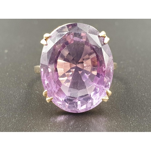 319 - 9ct yellow gold large amethyst ring, weight 6g and size P1/2