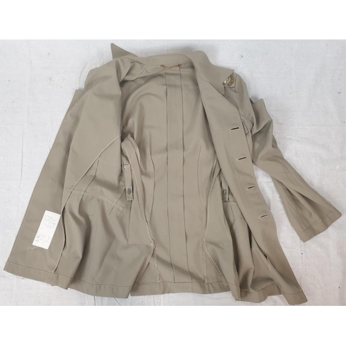 977 - Royal Hampshire Regiment Beige Jacket and Trousers.
42 inch Chest. 36 inch waist.