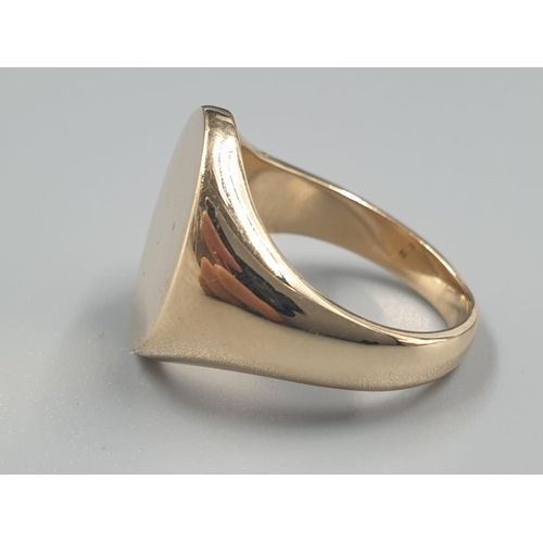 132 - 14CT YELLOW GOLD SIGNET RING, WEIGHT 8.4G SIZE I1/2